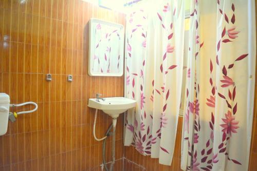 Bed & Breakfast Hotel Dhingra Residency