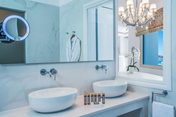 Hotel De.light(deluxe Suite Sea View
