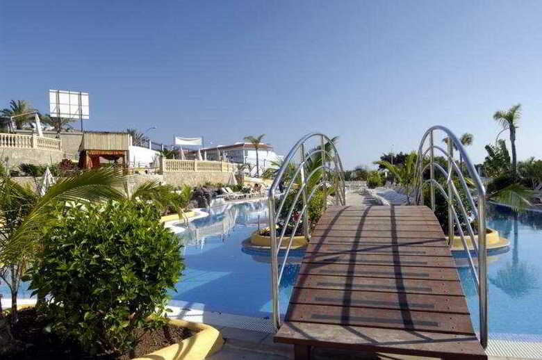 Paradise Park Fun Lifestyle Hotel
