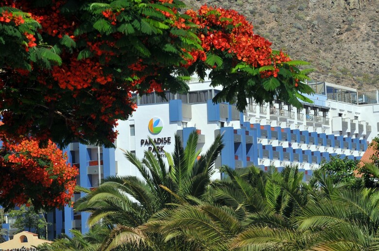 Paradise Park Fun Lifestyle Hotel