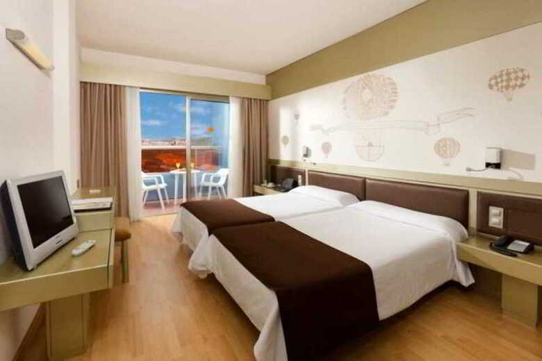 Paradise Park Fun Lifestyle Hotel