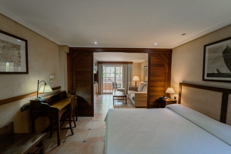 Paradise Park Fun Lifestyle Hotel