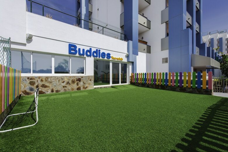 Paradise Park Fun Lifestyle Hotel