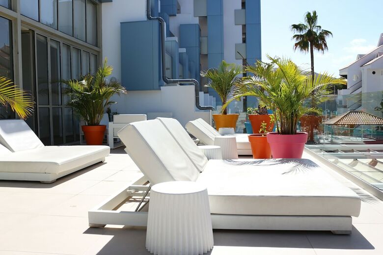 Paradise Park Fun Lifestyle Hotel