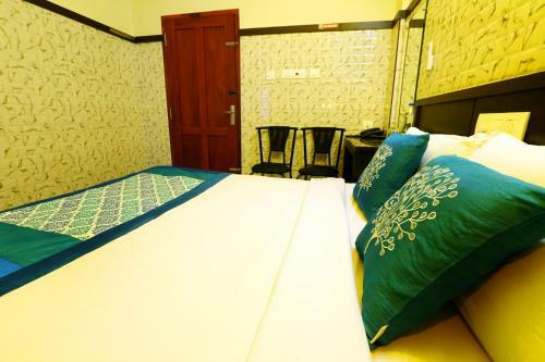 Hotel Oyo 4678 Greens Residency