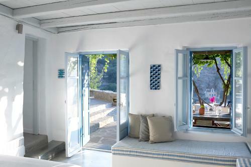 Villa Lefkothea Estate With Private Pool