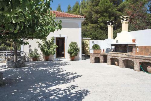 Skopelos Villa Sleeps 2 Air Con Wifi