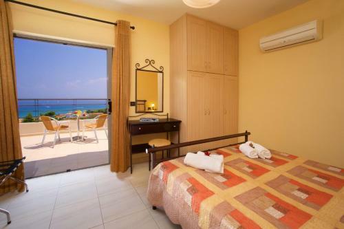 Skala Villa Sleeps 6 Pool Wifi