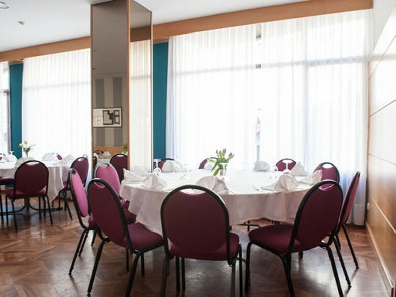Hotel Unzaga Plaza