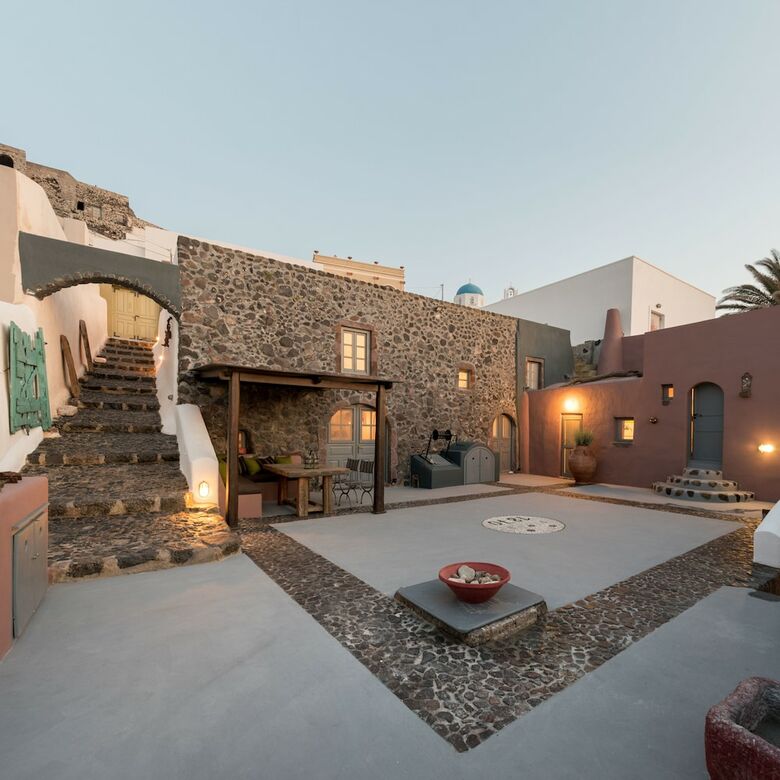 Hotel Pyrgos 1870, A Restored Winery