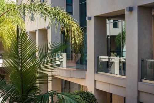 Trianon Luxury Apartments & Suites