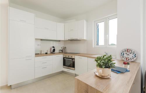 Three-bedroom Holiday Home In Chania