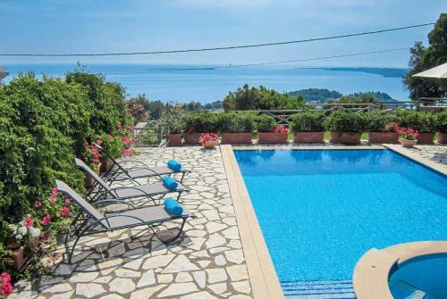 Lassi Villa Sleeps 6 Air Con Wifi