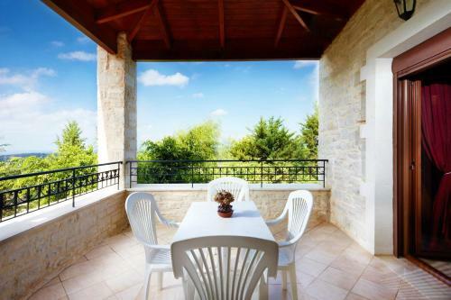 Discrete Villa Loutra