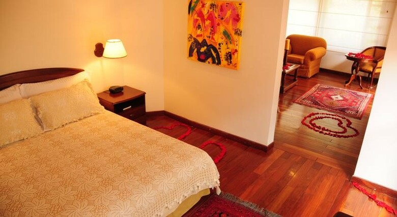 Hotel Emaus Bogot�