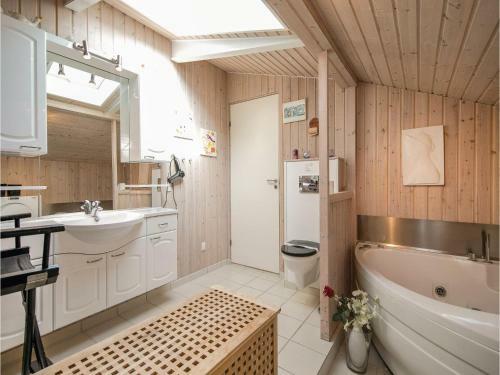 Two-bedroom Holiday Home In Hadsund