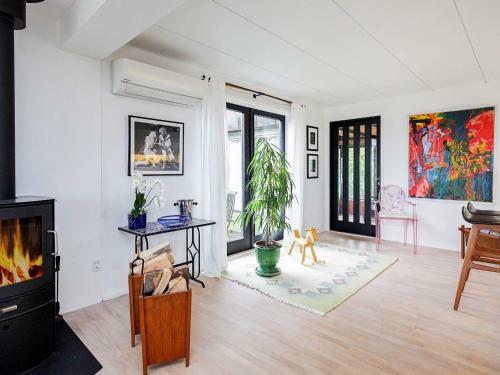 Three-bedroom Holiday Home In Vejby 11