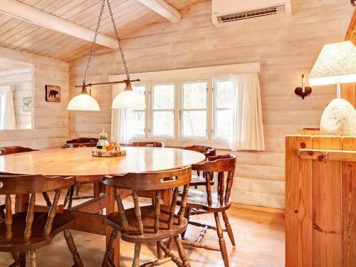 Holiday Home Kj�ddtynjan II