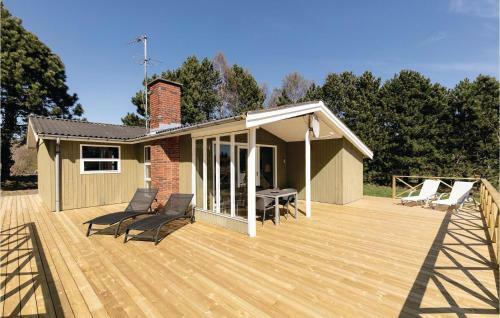 Three-bedroom Holiday Home In Aakirkeby