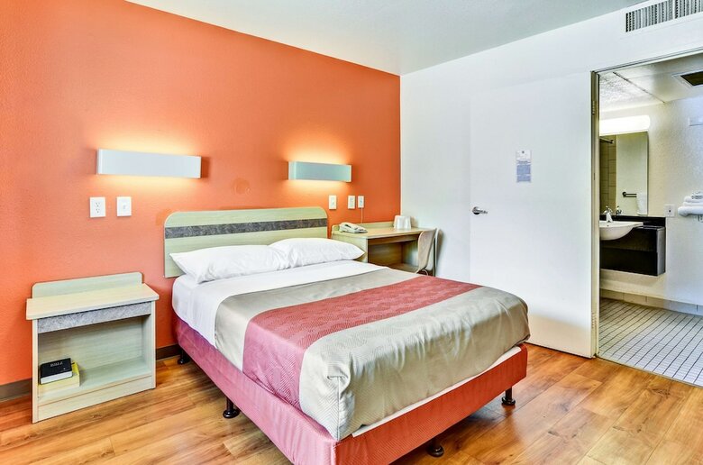 Hotel Motel 6 Pittsburgh - Crafton