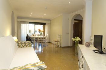 Hotel Galeon Suites