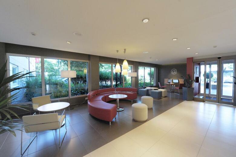 Hotel Ibis Barcelona Cornell�
