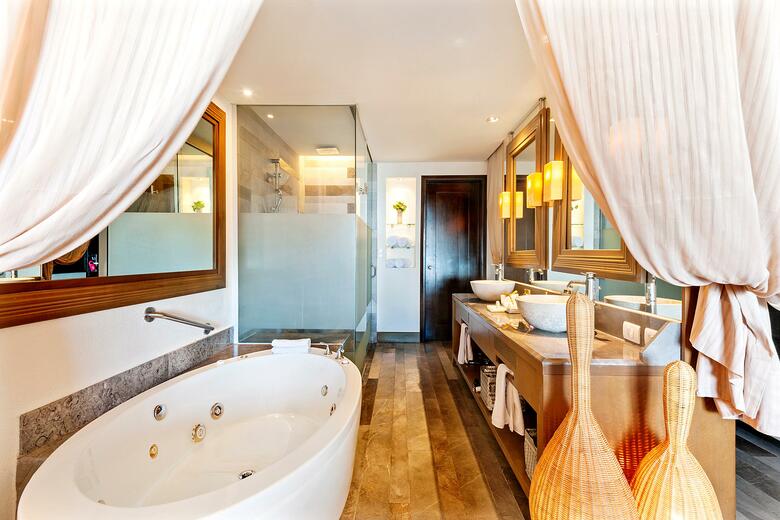 Hotel Secrets Vallarta Bay Resort & Spa
