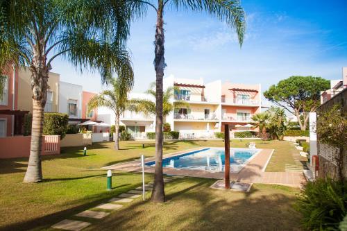 Hotel Old Village & Prestige