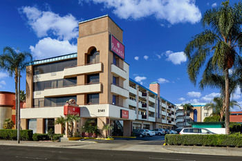 Hotel Ramada At Anaheim Convention Center