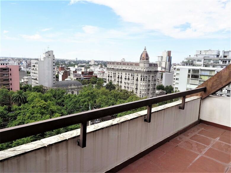 Hotel Balmoral Plaza