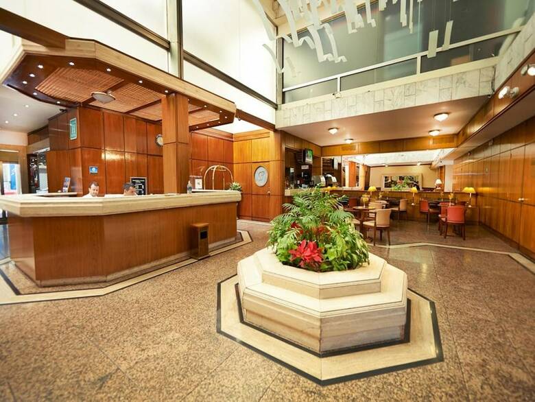 Hotel Balmoral Plaza