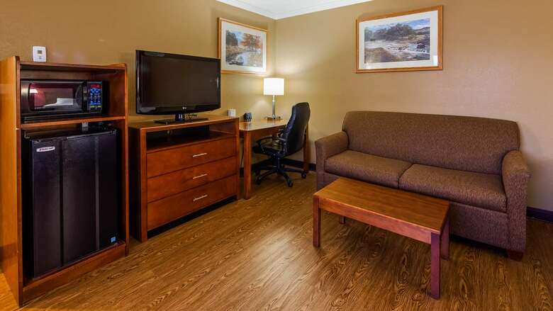 Hotel Best Western Plus New Englander Motor Inn
