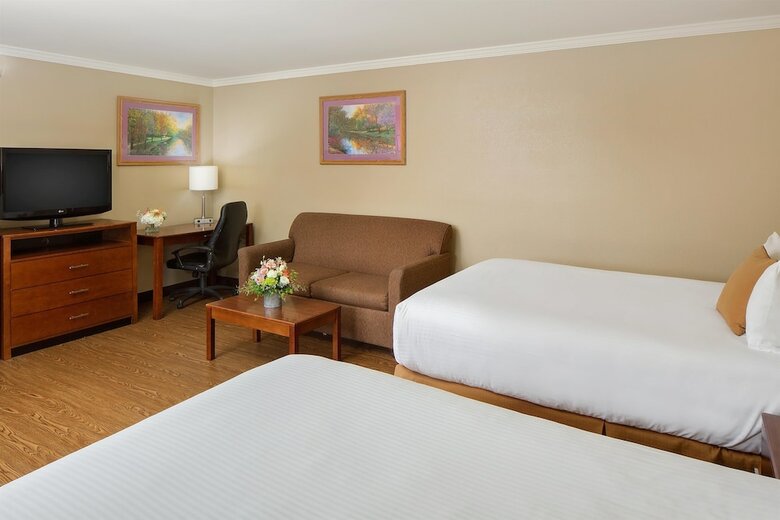 Hotel Best Western Plus New Englander Motor Inn