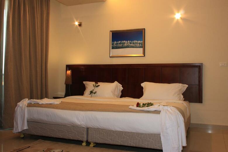 Hotel Midtown Y Suites
