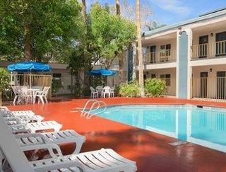 Hotel Travelodge Bakersfield