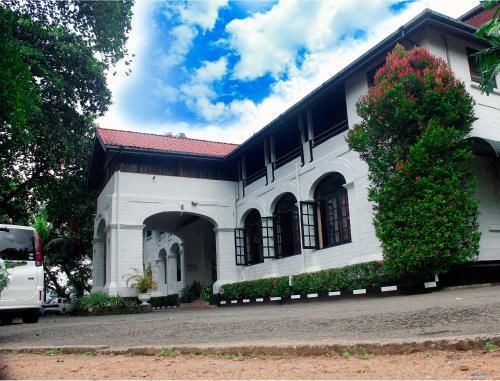 Hotel Ratnapura Rest House