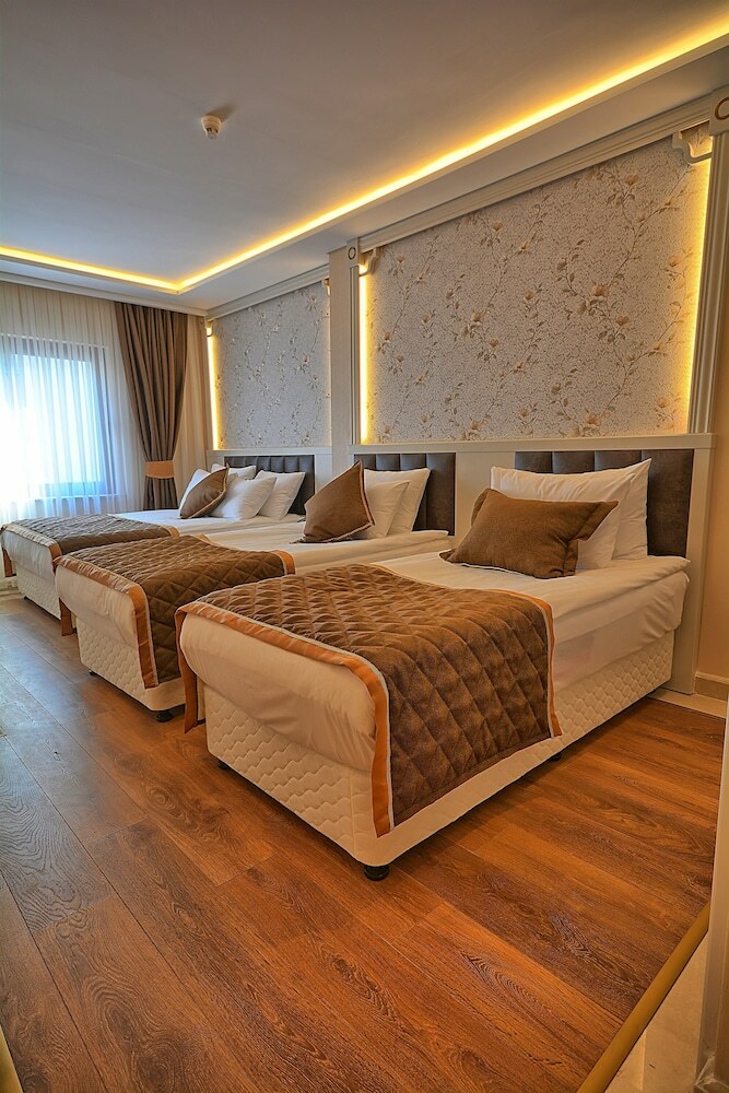 Samir Deluxe Hotel