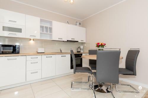 Jantar Apartamenty Bli?ej Morza