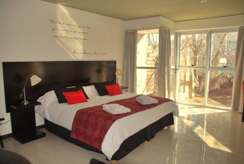 Hotel Tango Lodge