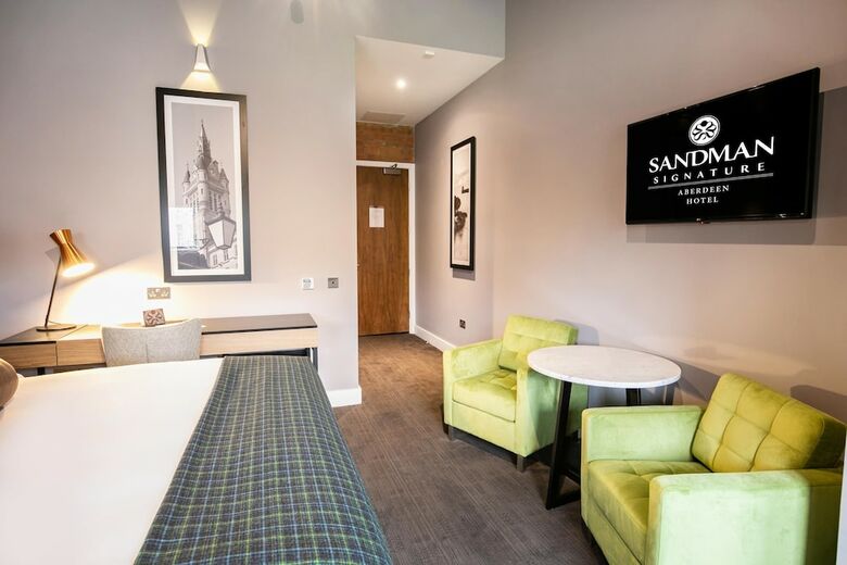 Sandman Signature Aberdeen Hotel