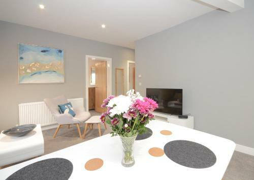 Apartamento Froghall Suites