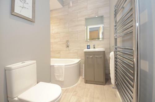 Apartamento Froghall Suites