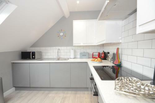 Apartamento Froghall Suites