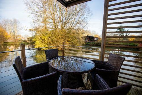 Lodge Fairwood Lakes Holiday Park