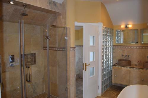 Villa Baronial Style Luxury House