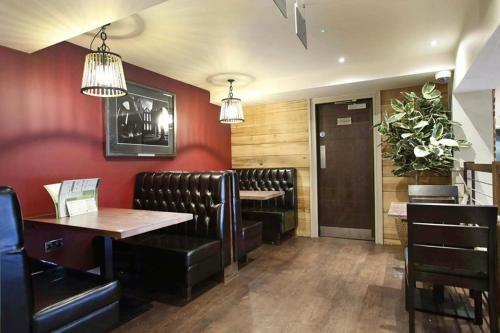 The Angel Hotel Wetherspoon
