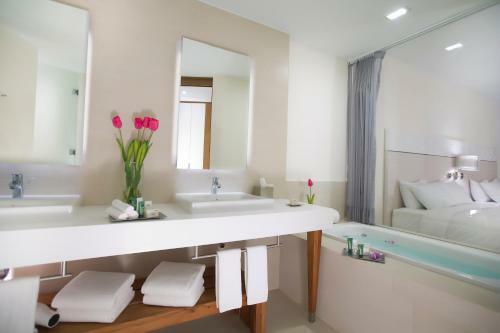 Hotel Hilton Puerto Vallarta Resort