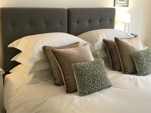 Bed & Breakfast B And B At Witney House
