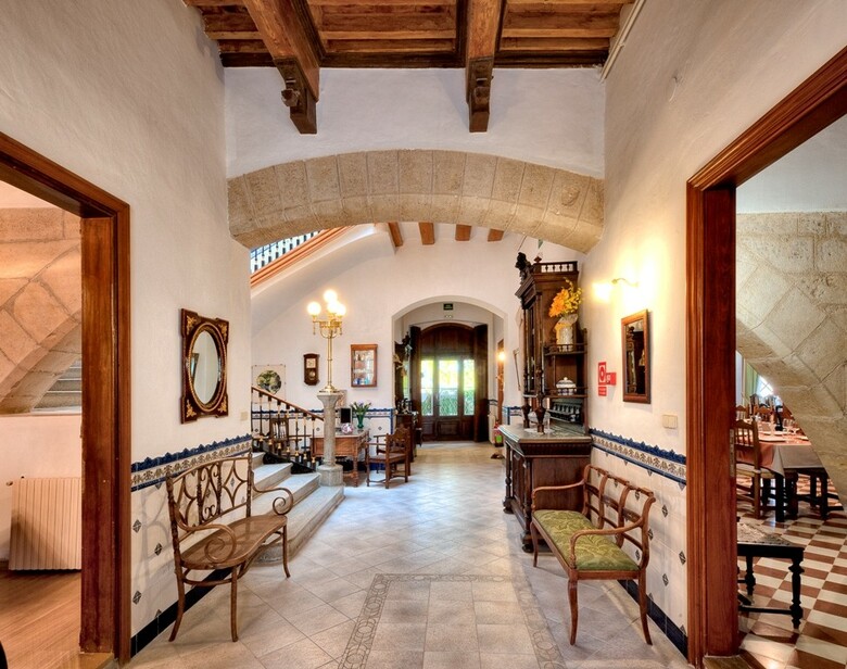 Hotel Casa Ceremines