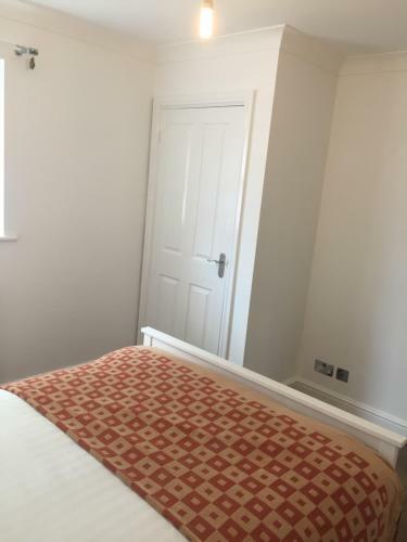 The Elizabeth House Apartment